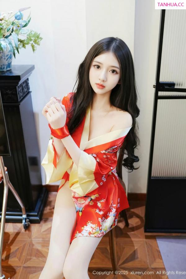   [XiuRen]高清写真图 2025.12.25 No.11155 白小蝶 超薄白丝第4张图片